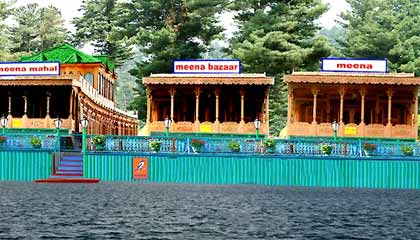 Meena Houseboats